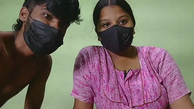 Snapshot of Shneeha_le chatting on 11-06-25, 10:27 Shneeha le online show from 11-06-25, 10:27