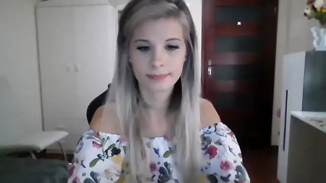 KristineGlow online show from 09-25-25, 08:45