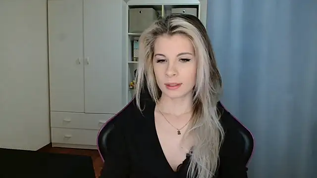 KristineGlow online show from 03-18-26, 07:11