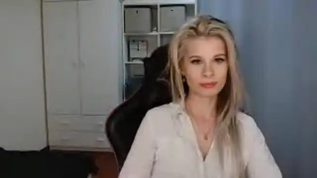 KristineGlow online show from 04-06-26, 06:20