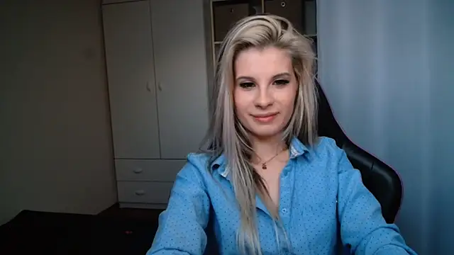 KristineGlow online show from 06-16-26, 06:32
