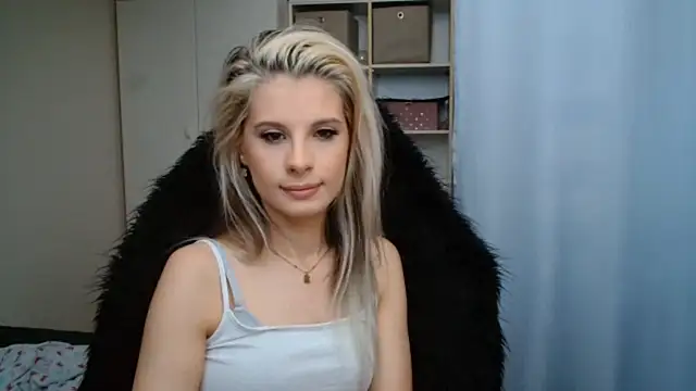 KristineGlow online show from 06-23-26, 06:33
