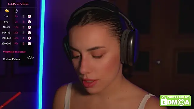 Snapshot of KateCarrey chatting on 09-10-25, 03:56 KateCarrey online show from 09-10-25, 03:56