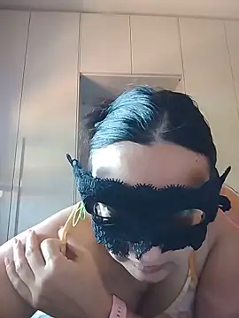 caldaevogliosa81 online show from 06-18-26, 08:58
