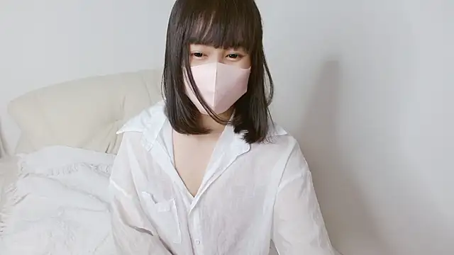 Snapshot of Zinzin_chan chatting on 10-29-25, 05:42 Zinzin chan online show from 10-29-25, 05:42