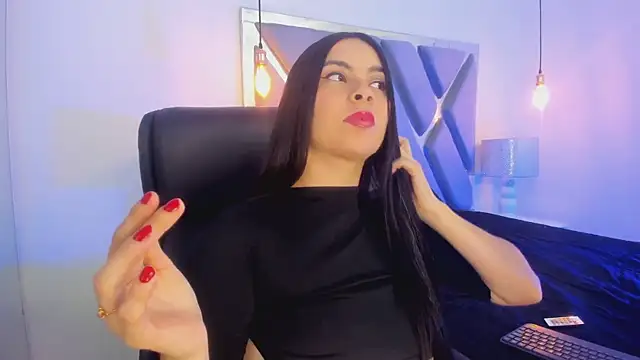 AnniEsstone online show from 10-05-25, 01:09