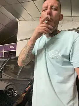 Snapshot of pimousssse chatting on 10-04-25, 01:25 pimousssse online show from 10-04-25, 01:25