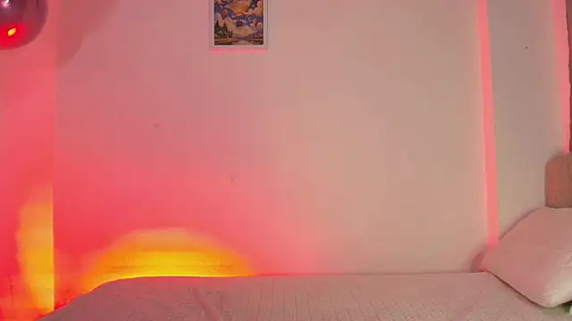 Snapshot of BrunnetAri_ chatting on 08-01-26, 10:30 BrunnetAri online show from 08-01-26, 10:30
