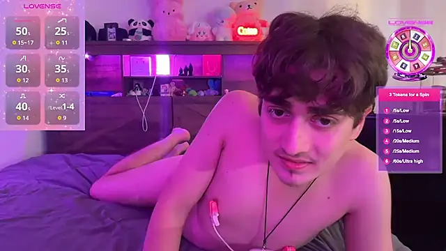 Snapshot of michaeltorrexxx chatting on 03-23-26, 08:24 michaeltorrexxx online show from 03-23-26, 08:24