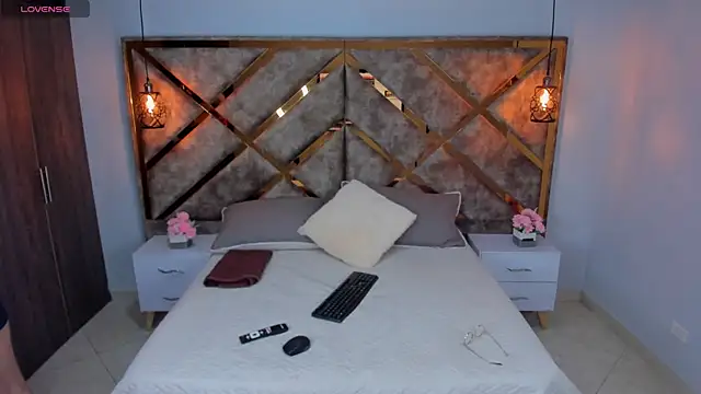 Lucia jane online show from 04-18-26, 08:20