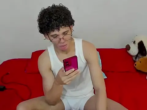 Tom Blues online show from 10-09-25, 02:04