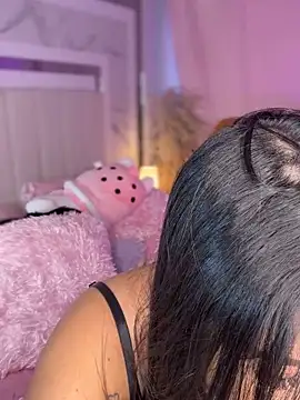 Snapshot of Emiily_Moore1 chatting on 10-11-25, 11:47 Emiily Moore1 online show from 10-11-25, 11:47