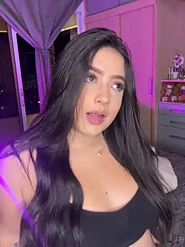 Snapshot of Emiily_Moore1 chatting on 12-16-25, 12:48 Emiily Moore1 online show from 12-16-25, 12:48