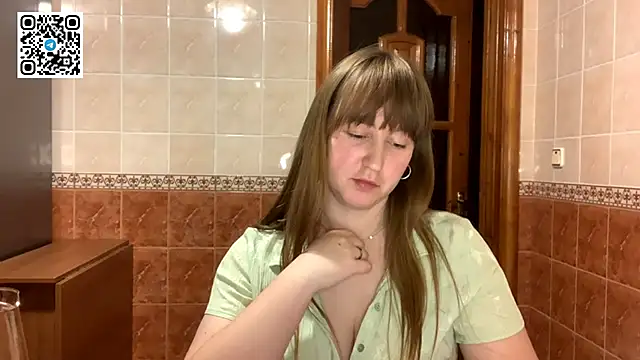 MaroonMoon  online show from 10-23-25, 07:34