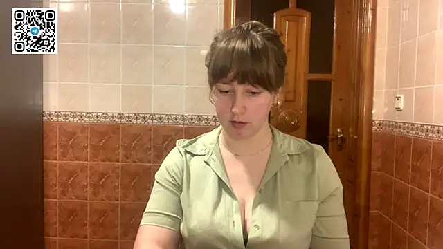 MaroonMoon  online show from 12-15-25, 08:57