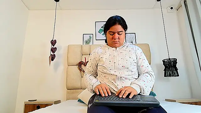 elizawiliamst online show from 09-27-25, 11:48