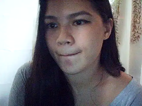 Snapshot of Zachariah_05 chatting on 10-12-25, 04:33 Zachariah 05 online show from 10-12-25, 04:33