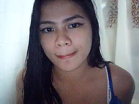 Snapshot of Zachariah_05 chatting on 10-13-25, 03:39 Zachariah 05 online show from 10-13-25, 03:39