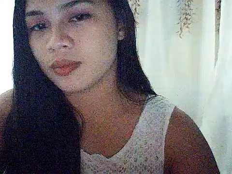 Snapshot of Zachariah_05 chatting on 10-17-25, 02:08 Zachariah 05 online show from 10-17-25, 02:08