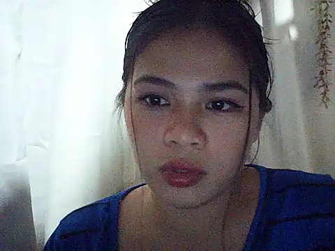 Snapshot of Zachariah_05 chatting on 10-19-25, 10:05 Zachariah 05 online show from 10-19-25, 10:05