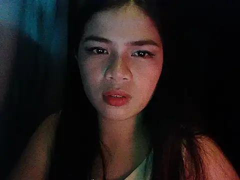 Snapshot of Zachariah_05 chatting on 03-12-26, 10:32 Zachariah 05 online show from 03-12-26, 10:32