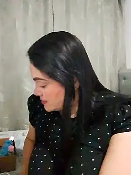 tiffany Johnson1 online show from 10-09-25, 02:31