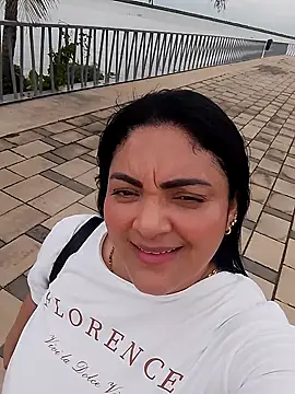 tiffany Johnson1 online show from 10-24-25, 09:11