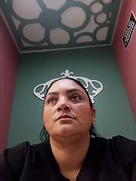 tiffany Johnson1 online show from 11-11-25, 04:40