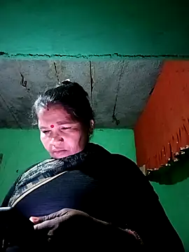 Manavi x online show from 02-18-26, 02:35