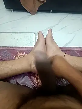 Snapshot of bobby3374 chatting on 12-13-25, 11:43 bobby3374 online show from 12-13-25, 11:43