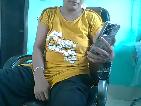 Snapshot of angel_marea chatting on 10-19-25, 04:35 angel marea online show from 10-19-25, 04:35