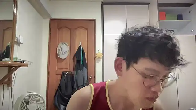 Snapshot of Passionatetwink2 chatting on 09-17-25, 05:42 Passionatetwink2 online show from 09-17-25, 05:42