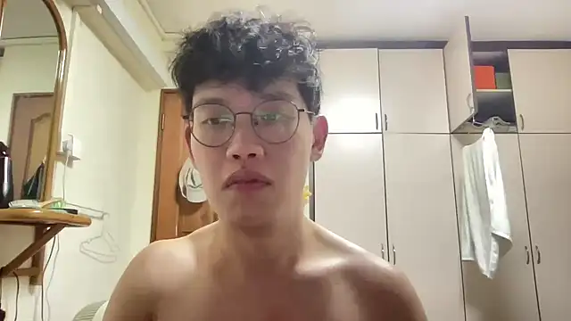 Snapshot of Passionatetwink2 chatting on 09-20-25, 04:52 Passionatetwink2 online show from 09-20-25, 04:52