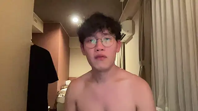 Snapshot of Passionatetwink2 chatting on 12-21-25, 02:02 Passionatetwink2 online show from 12-21-25, 02:02