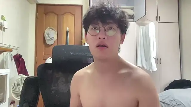 Snapshot of Passionatetwink2 chatting on 02-26-26, 09:30 Passionatetwink2 online show from 02-26-26, 09:30