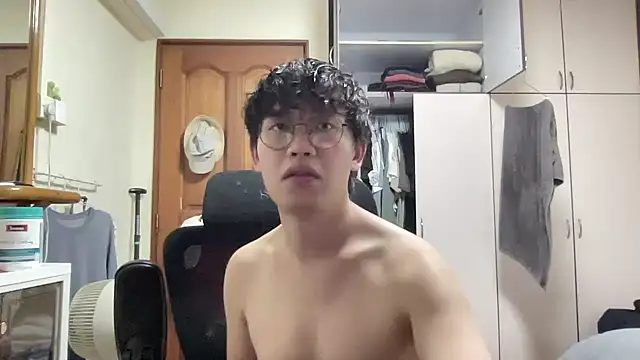 Snapshot of Passionatetwink2 chatting on 03-12-26, 09:26 Passionatetwink2 online show from 03-12-26, 09:26