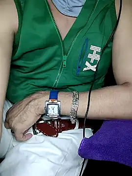 chocolate alone online show from 09-30-25, 06:24