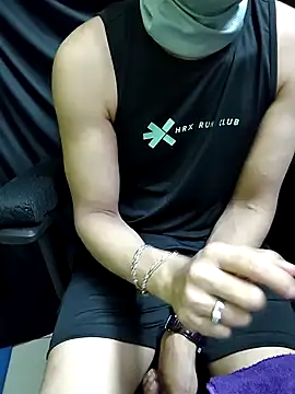 chocolate alone online show from 11-17-25, 08:20