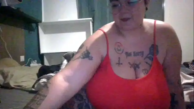 Snapshot of PirateXL chatting on 03-05-26, 11:34 PirateXL online show from 03-05-26, 11:34