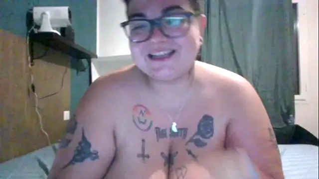PirateXL online show from 05-19-26, 01:56