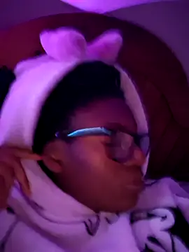 SexyGemBeautyX online show from 12-20-25, 06:04