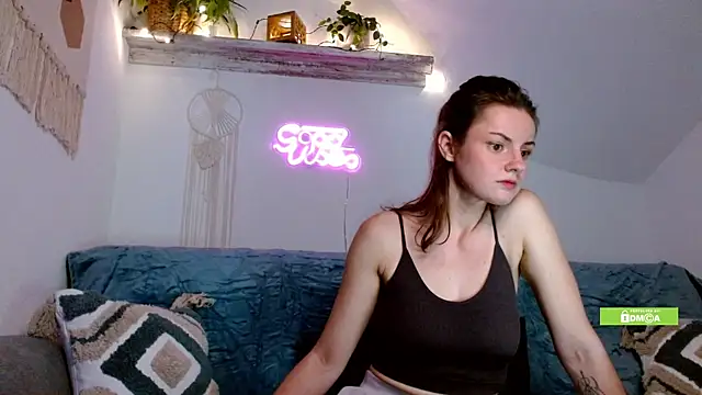 Snapshot of MariaHoward chatting on 09-29-25, 07:30 MariaHoward online show from 09-29-25, 07:30