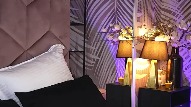 EvaRhea online show from 11-24-25, 04:01