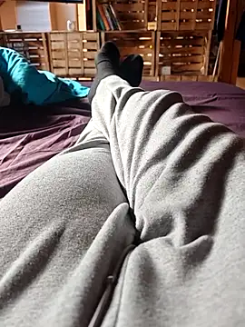 Snapshot of Horny_mummy chatting on 04-18-26, 03:49 Horny mummy online show from 04-18-26, 03:49