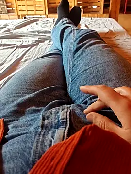 Snapshot of Horny_mummy chatting on 05-08-26, 02:11 Horny mummy online show from 05-08-26, 02:11