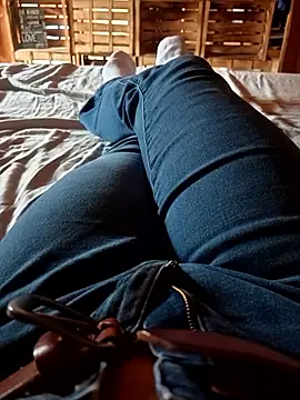 Snapshot of Horny_mummy chatting on 05-20-26, 08:20 Horny mummy online show from 05-20-26, 08:20