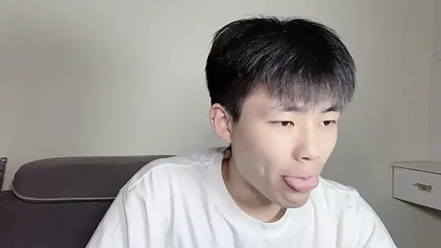 xiaoyang5200 online show from 10-31-25, 02:29