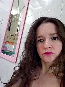 Snapshot of _anita_rojas chatting on 10-18-25, 01:23 anita rojas online show from 10-18-25, 01:23