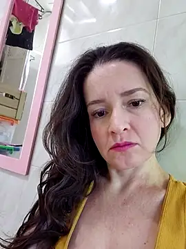 Snapshot of _anita_rojas chatting on 11-25-25, 01:44 anita rojas online show from 11-25-25, 01:44