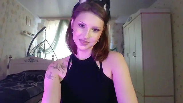 RuxaShade online show from 10-31-25, 11:22